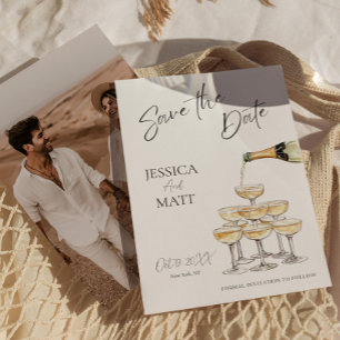 Eleganter Save-the-Date-Champagner-Turm mit Foto Einladung