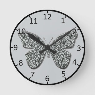 Eleganter Schwarz-Weiß-Schmetterling Runde Wanduhr