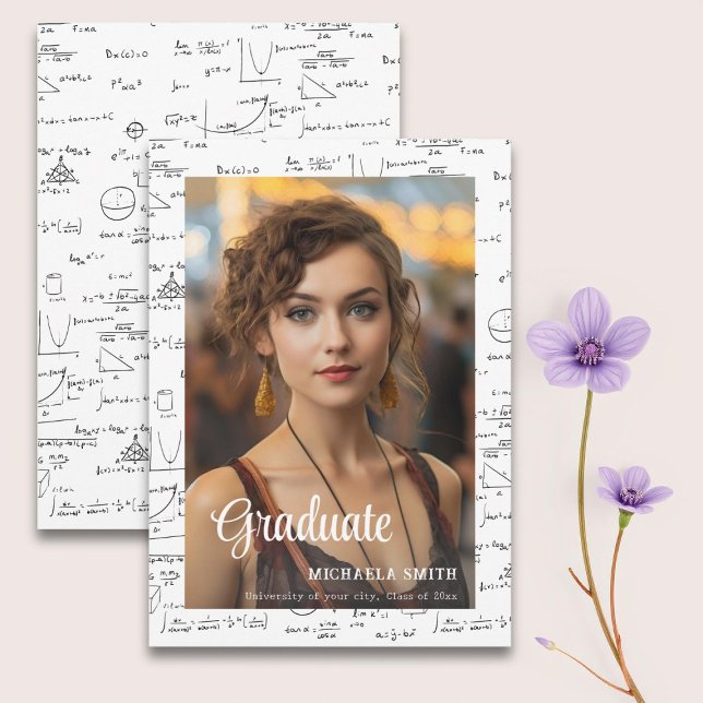 Eleganter Schwarz-weißer Mathematik Uni Foto Absch Ankündigung (Von Creator hochgeladen)