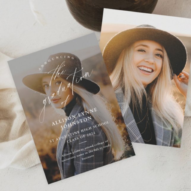 Eleganter Script 2 Foto Abschluss Ankündigung (Von Creator hochgeladen)