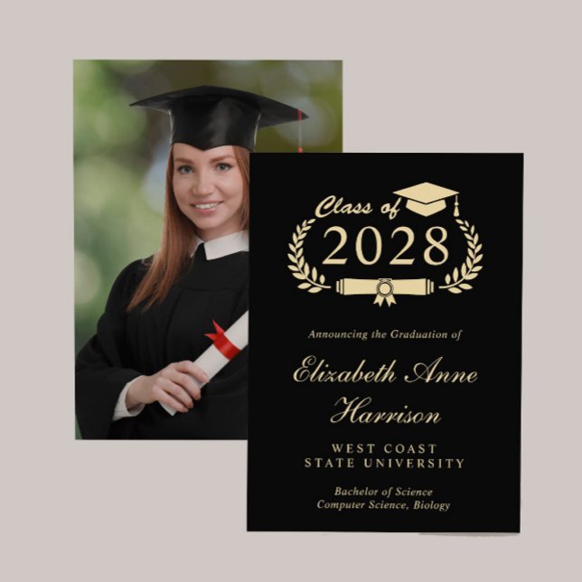 Eleganter Script Black Foto Gold Uni-Abschluss Ankündigung (Share the pride and excitement of your graduate's achievement with friends and family near and far)
