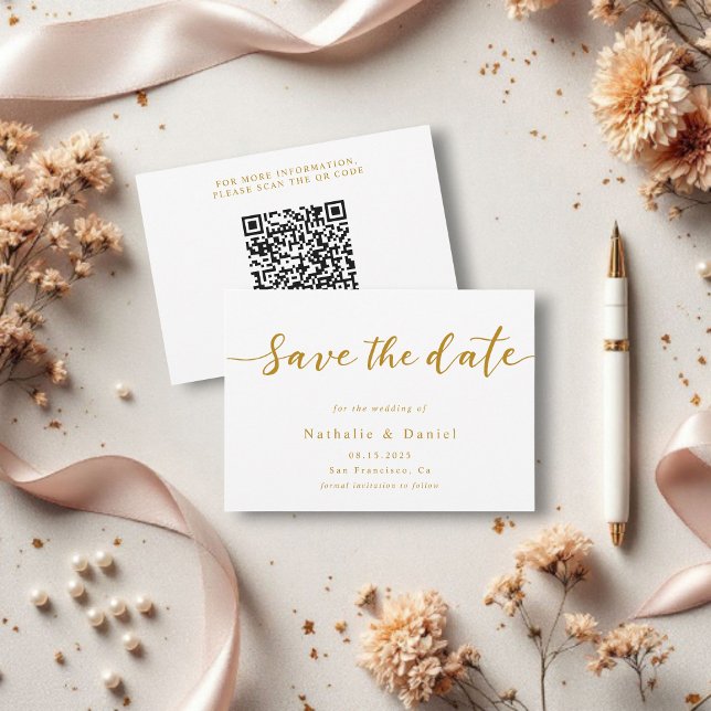 Eleganter Script White and Gold QR Code Hochzeit Save The Date (Von Creator hochgeladen)
