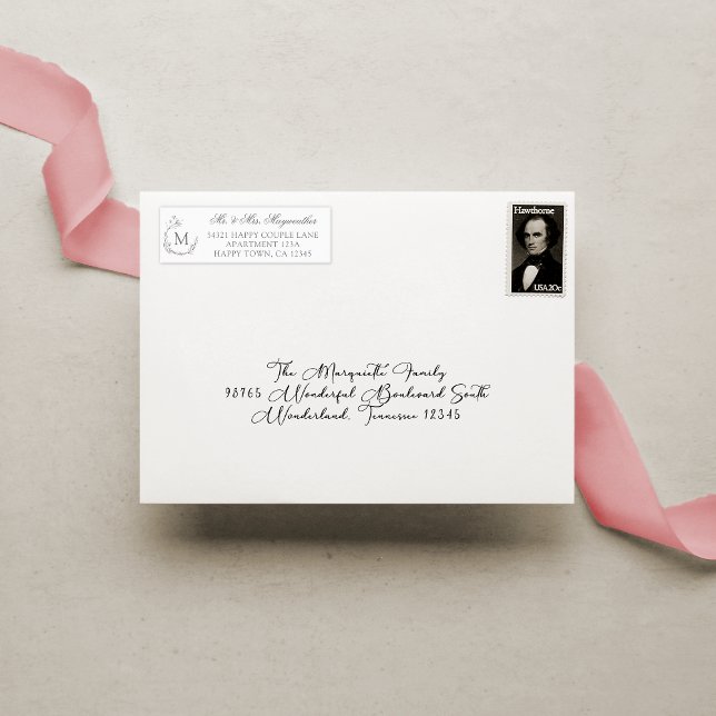 Eleganter silbergrauer weißer Botanischer Kranz (Von Creator hochgeladen)