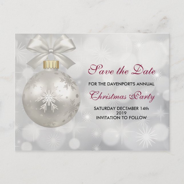 Eleganter Silver Christmas Ball Save the Date Postkarte (Vorderseite)