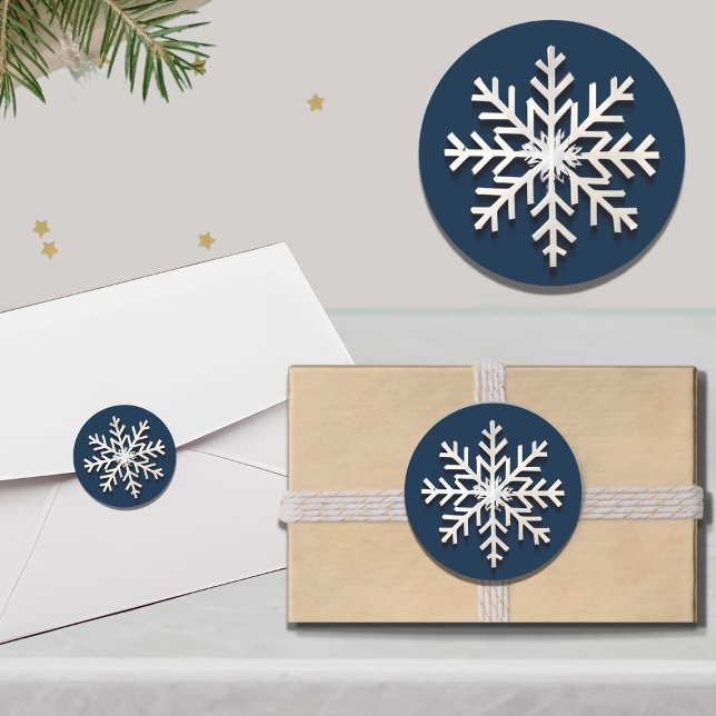 Eleganter Snowflake Holiday Round Sticker (Von Creator hochgeladen)