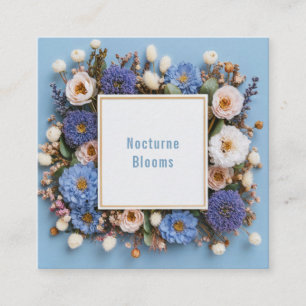 Eleganter staubblauer Blumenkranz mit goldenem Rah Quadratische Visitenkarte