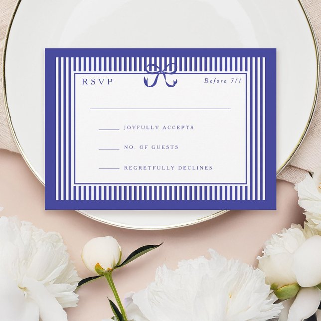 Eleganter Streifen Blue Border mit Bow Wedding RSVP Karte (Von Creator hochgeladen)