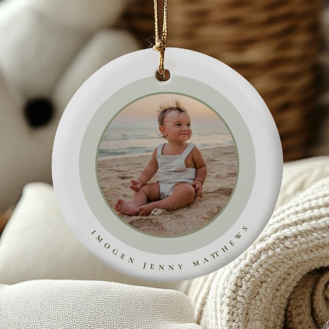 Eleganter und moderner Baby's First Christmas Keep Keramik Ornament (Von Creator hochgeladen)