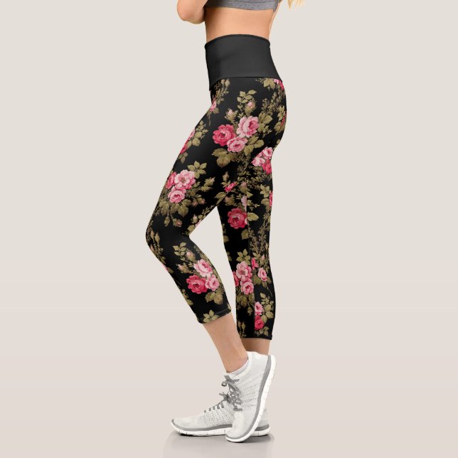Eleganter Vintag rosa Rosen-Schwarzer Hintergrund Capri Leggings (Links)