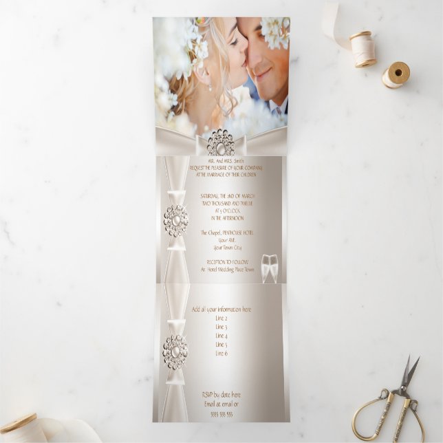 Eleganter Wedding Damask Cream White Champagne 3 Dreifach Gefaltete Einladung (Innenseite)