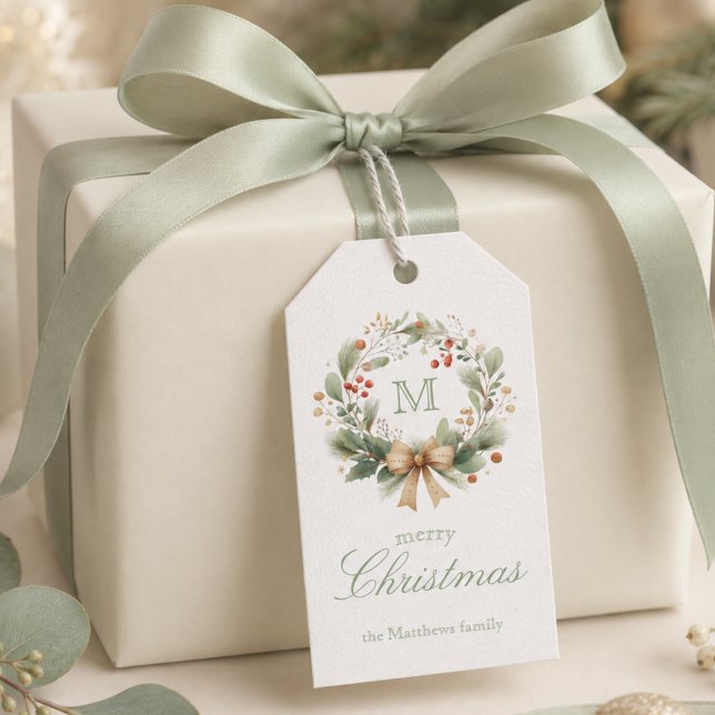 Eleganter Weihnachtskranz-Monogramm Geschenkanhänger (elegant classic Christmas wreath custom initial monogram script calligraphy gift tags)