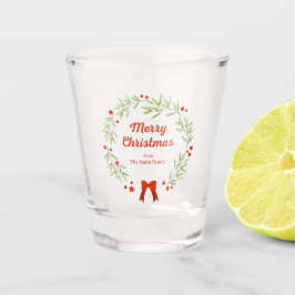 Eleganter Weihnachtskranz und Sterne Schnapsglas