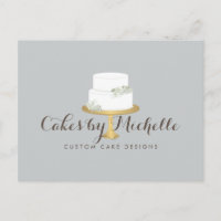 Eleganter weißer Kuchen mit floraler Torte