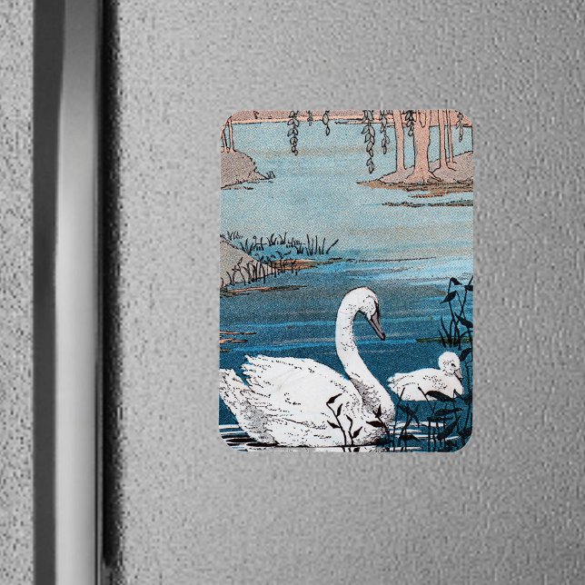 Eleganter weißer Schwan mit Baby Magnet (Pretty white swan with baby swimming in blue lake on rectangular magnet.)