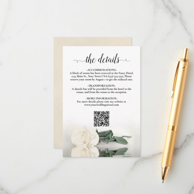 Eleganter White Rose Wedding Details QR Code Begleitkarte (Vorderseite/Rückseite Beispiel)