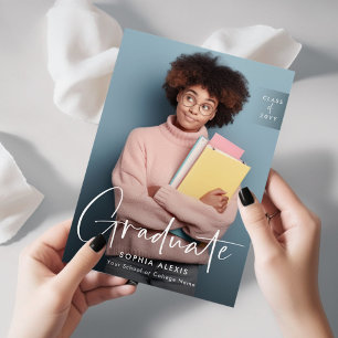 Eleganter White Script Overlay Zwei-Foto-Abschluss Ankündigung