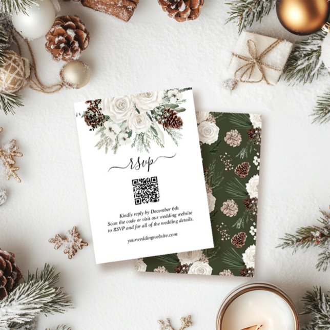 Eleganter Winter Pine QR Code Wedding RSVP Begleitkarte (Von Creator hochgeladen)