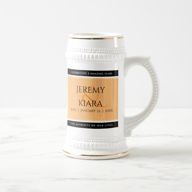 Elegantes 5. Jubiläum der Hochzeit von Holz Bierglas (Rechts)