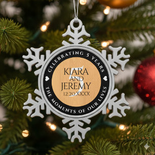 Elegantes 5. Jubiläum der Hochzeit von Holz Schneeflocken Zinn-Ornament