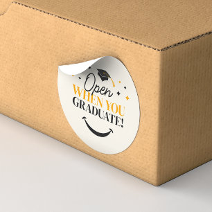 Elegantes Abschlussgeschenk für die Abschlussklass Runder Aufkleber