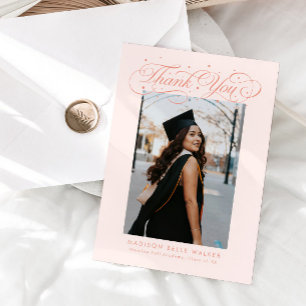 Elegantes Absolventenfoto in Schrift Peach Dankeskarte