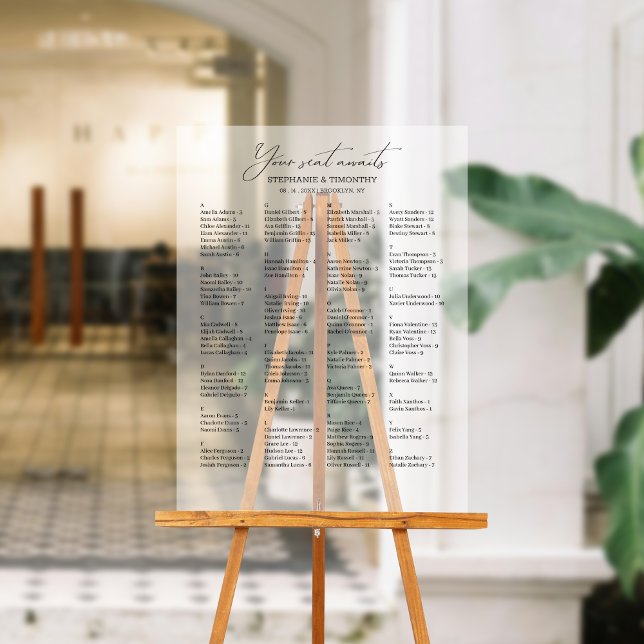 Elegantes Alphabetisches Hochzeitssaal Acrylschild (Ensure your guests can easily find their seats with our alphabetically organized guest list chart.)