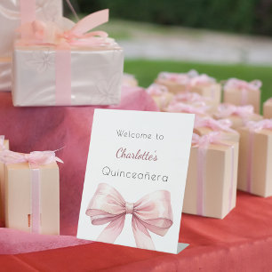 Elegantes Ambiente in Rosa Sockelschild