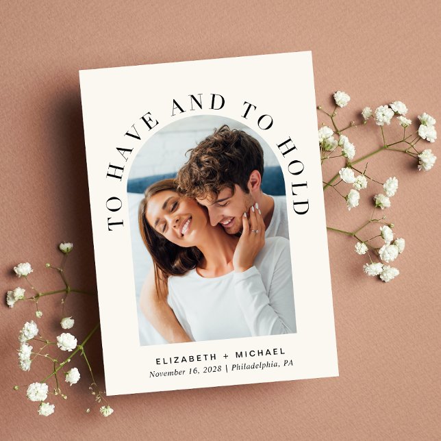 Elegantes Arch Foto Einladung (Celebrate your love story with an invitation showcasing your favorite photo in an elegant arch frame)