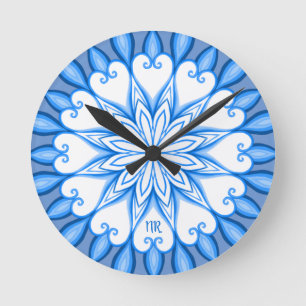 Elegantes ästhetisches White & Blue Mandala Mit Mo Runde Wanduhr