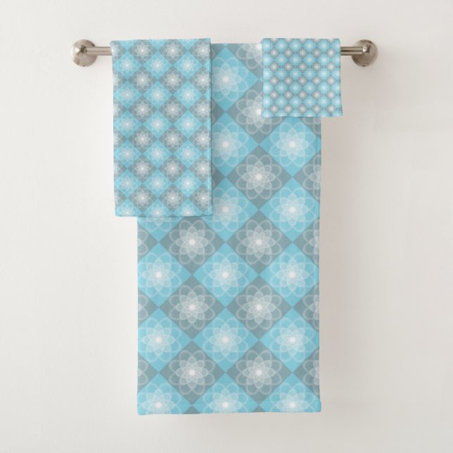 Elegantes Baby Blue & Gray Diamond Muster Badhandtuch Set (Insitu)
