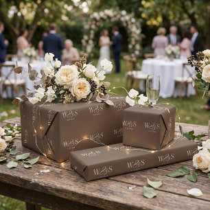 Elegantes Bauernhaus Braunes Anfangs Hochzeitspaar Geschenkpapier