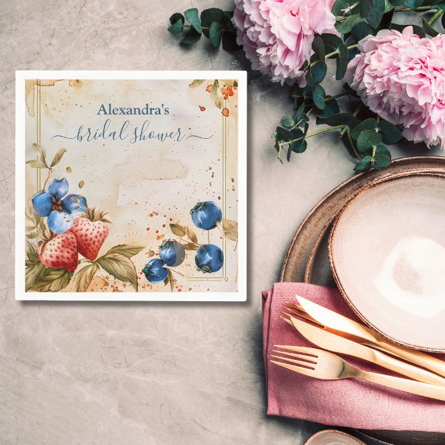 Elegantes Berry Sweet Strawberry Brautparty Serviette (Von Creator hochgeladen)