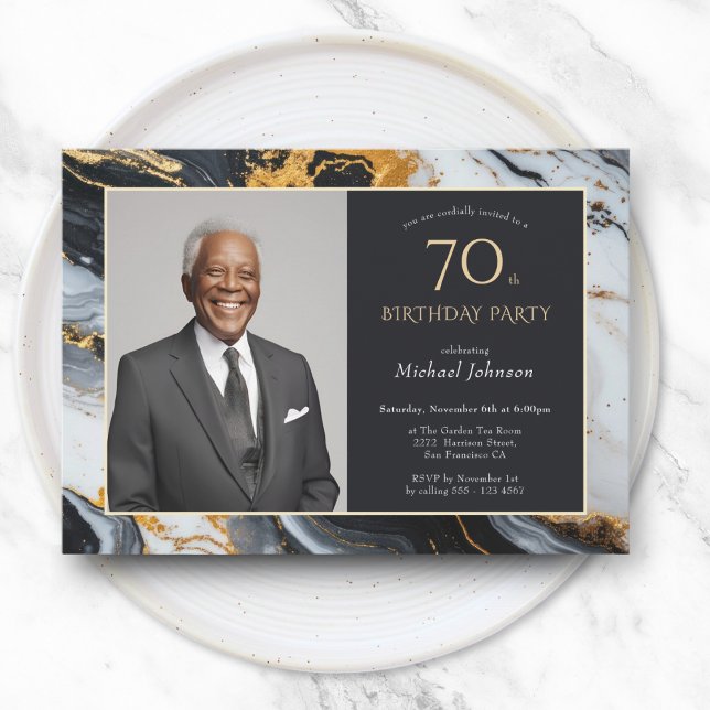 Elegantes Black Gold Agate Foto 70. Geburtstag Einladung (Elegant Black Gold Agate Photo 70th Birthday Invitation)