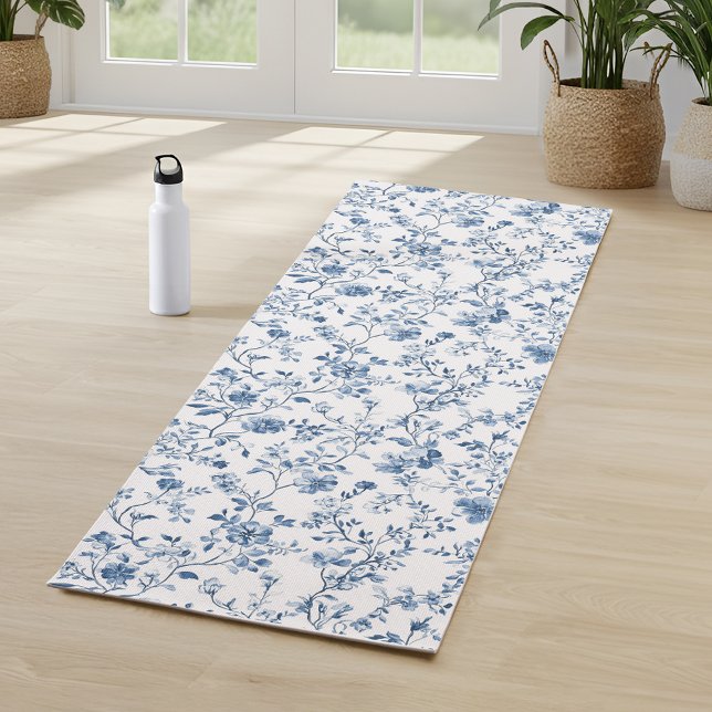 Elegantes blaues florales Toile-Botanikmuster  Yogamatte (Elegant vintage style toile de jouy botanical print to elevate your yoga)