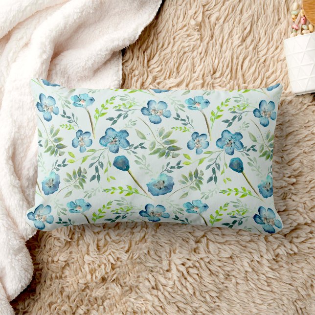 Elegantes blaues grünes Wasserfarbenmuster Lendenkissen (Elegant Boho Blue Green Watercolor Flowers Lumbar Pillow from Studio Posies. )