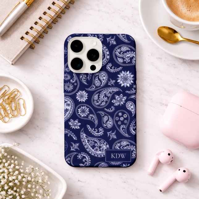 Elegantes blaues Paisley-Monogramm  iPhone Hülle (Von Creator hochgeladen)