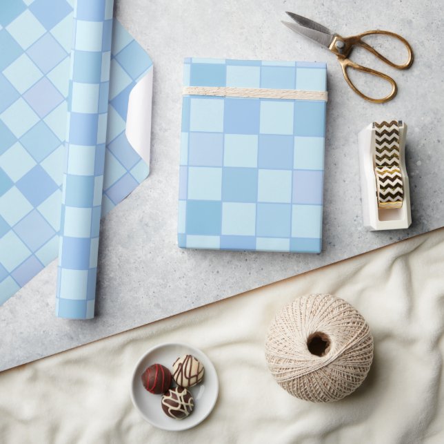 Elegantes Blue Checkered Wrapping Paper Geschenkpapier (Kunsthandwerk)