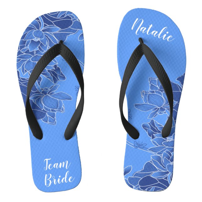Elegantes Blue Chinoiserie Chic Wedding Team Bride Flip Flops (Fußbett)
