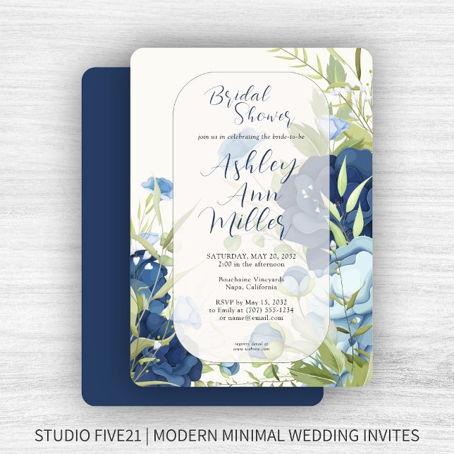 Elegantes Blue Floral Wedding Brautparty Einladung (Von Creator hochgeladen)