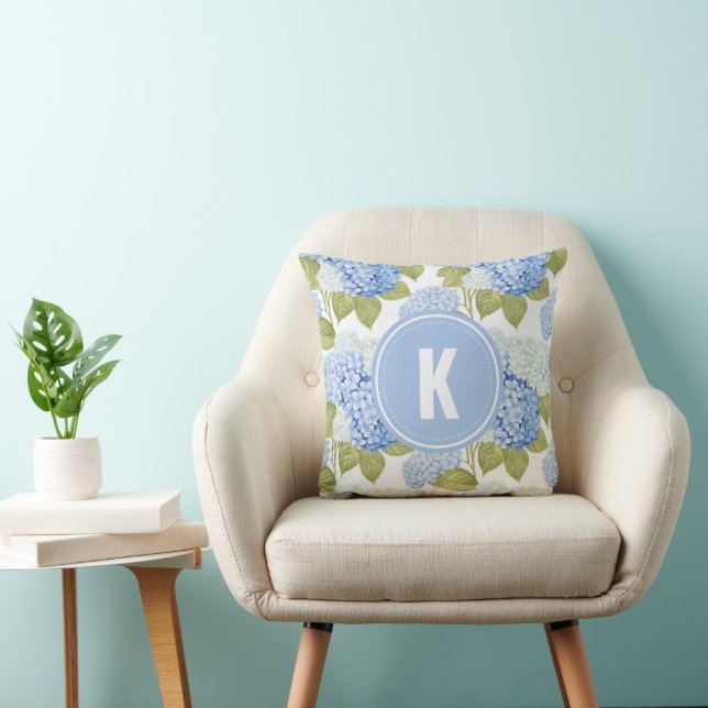 Elegantes Blue Hydragea Blume Muster Monogramm Kissen (Stuhl )