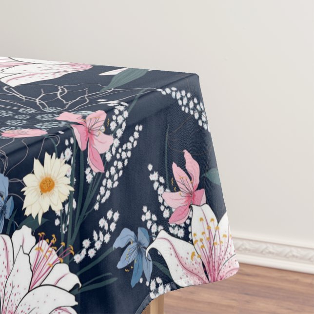 Elegantes, blumengeschmücktes Wasserfarbenmuster Tischdecke (Von Creator hochgeladen)