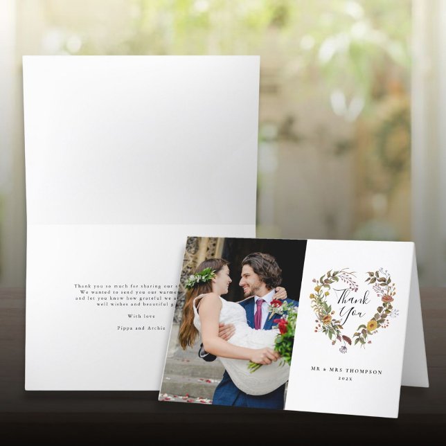 Elegantes Blumenherz Country Wedding Foto Dankeskarte (Elegant Floral Heart Country Wedding Photo Thank You Card)