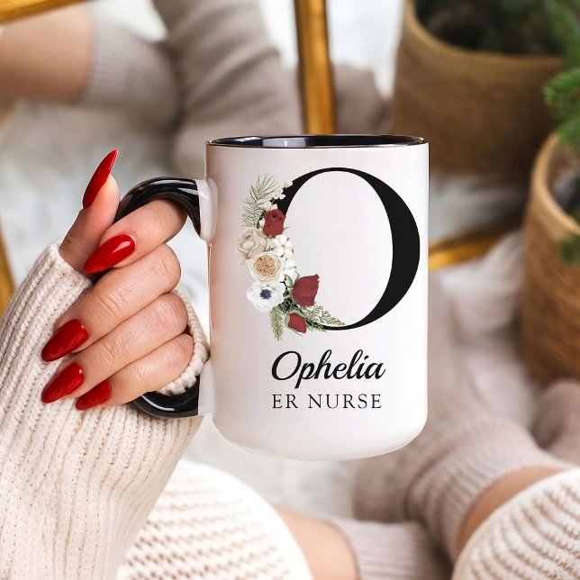 Elegantes Blumeninitial personalisierter Muggesche Tasse (Personalized Monogram Floral Alphabet Mug for Mom, Grandma, Teacher, Nurse, Lawyer or Bridesmaid)