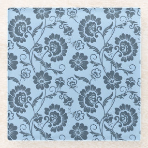 Elegantes Blumenmuster auf hellblauem Hintergrund Glasuntersetzer