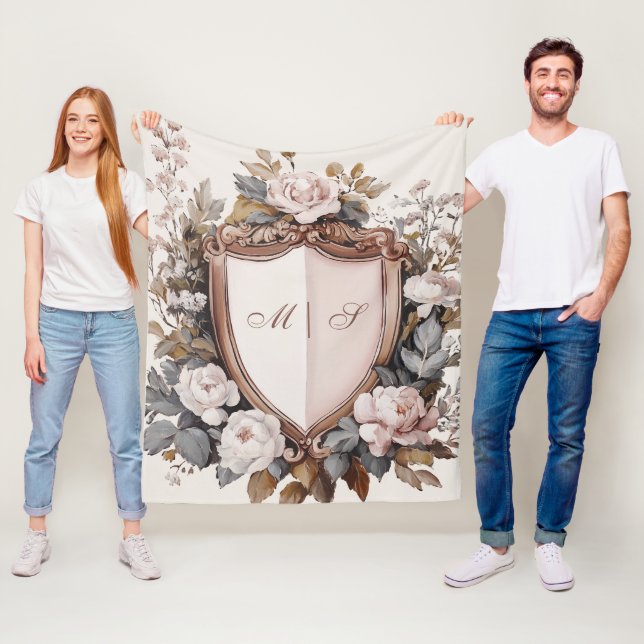 Elegantes Blush Pink Peonies Rokoko Wedding Wappen Fleecedecke (Beispiel)