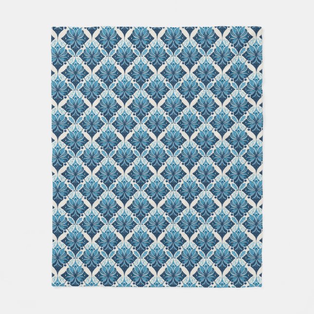 Elegantes Boho Blumenmuster in Blau Fleecedecke (Vorderseite)