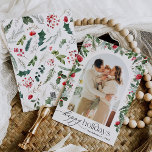 Elegantes botanisches Arch Happy Holidays 1 Foto Feiertagskarte<br><div class="desc">Diese Kollektion besticht durch Aquarellblumen,  Beeren und Wintergrün mit moderner und eleganter Typografie,  mit einem botanischen Wintermuster zurück.</div>