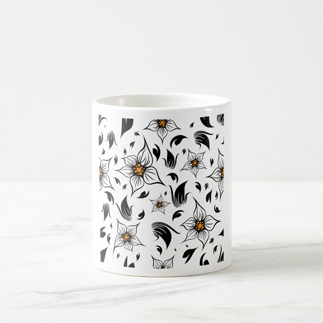 Elegantes botanisches Schwarz-Weiß-Muster Kaffeetasse (Von Creator hochgeladen)