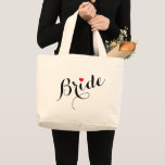 Elegantes Bride Wedding Brautparty Große Tote Tasc Jumbo Stoffbeutel<br><div class="desc">Schönes,  elegantes Schwarz auf weißem Typografie Drehbuch,  rotes Herz,  stilvoll,  vielseitig,  trendig,  haltbar,  100% Baumwolle Jumbo Tote Tasche für die Braut zum Brautparty,  Junggeselinnen-Abschied,  Hochzeit.</div>