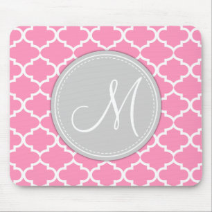 Elegantes Bubblegum rosa Quatrefoil mit Monogramm Mousepad